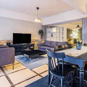 Studio Flat With Lovely Backyard In Nisantasi Istanbul